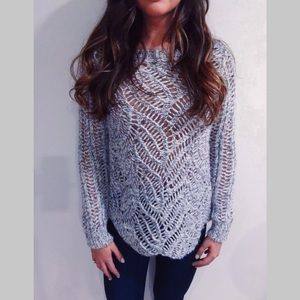 GREY KNIT SWEATER